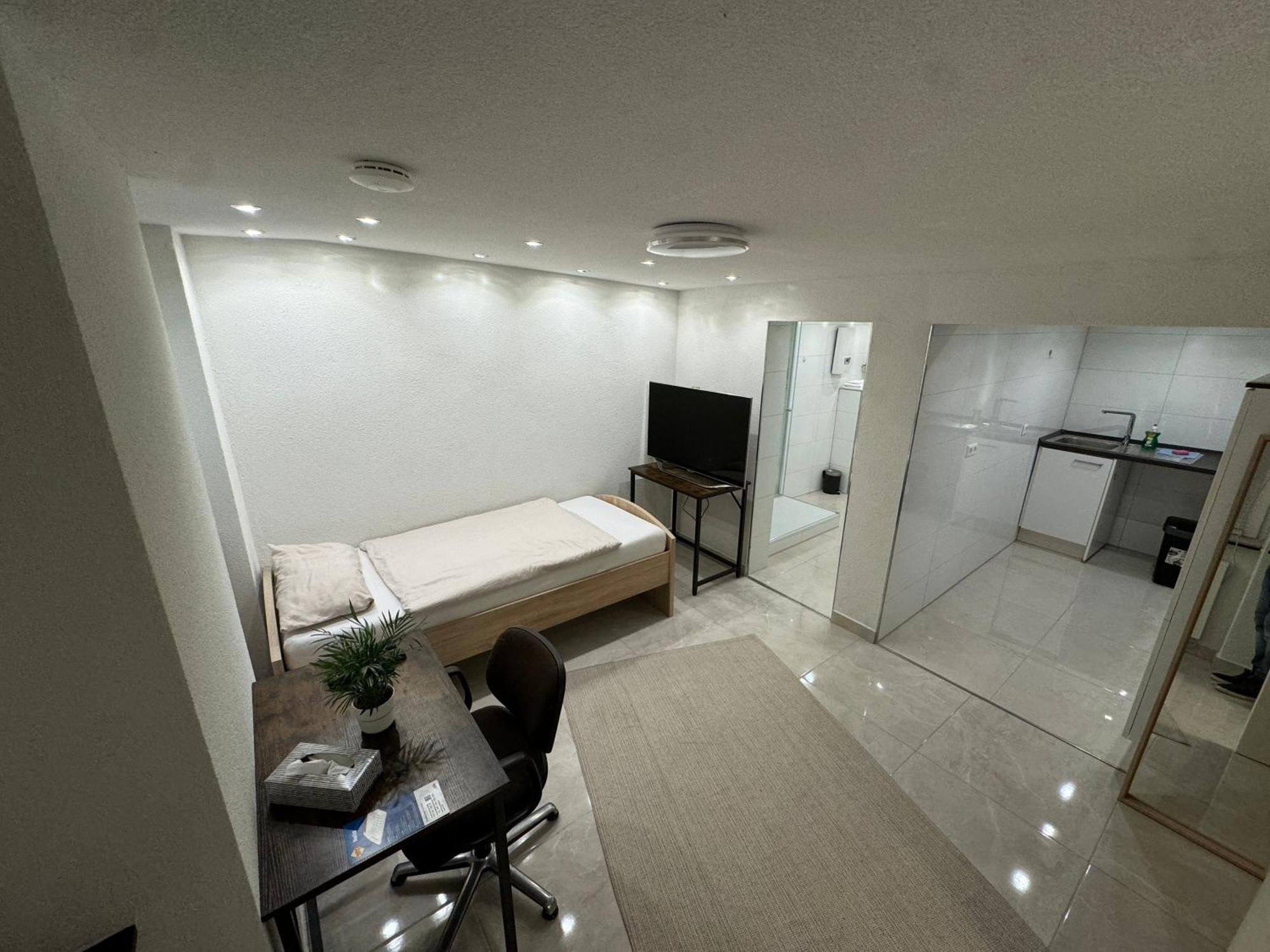 City Apartment Stadtwohnung Mit Kueche Und Netflix Nahe Bahnhof Синшайм Екстериор снимка