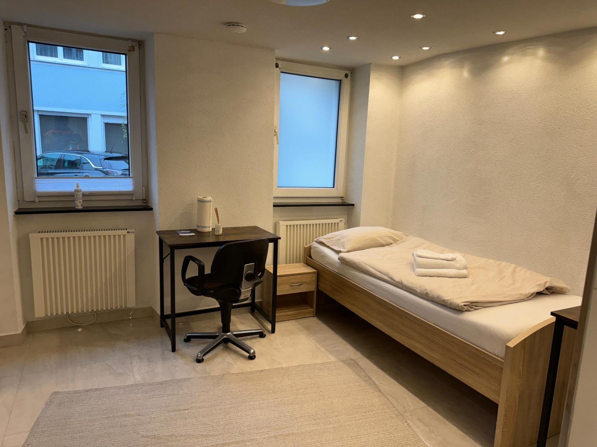 City Apartment Stadtwohnung Mit Kueche Und Netflix Nahe Bahnhof Синшайм Екстериор снимка